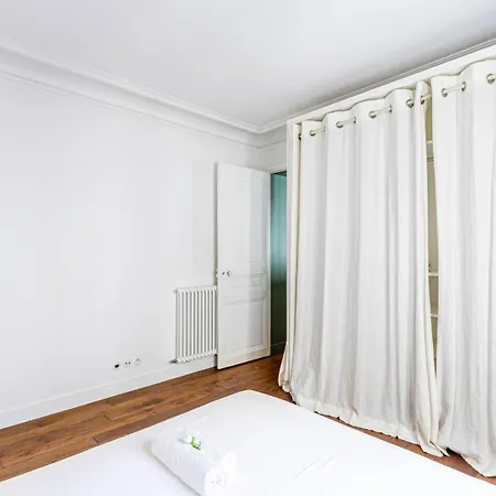 Guestready - Bright In Montmartre Paris